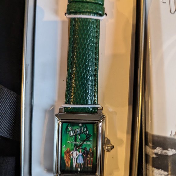 The Wizard of Oz 70th Anniversary Ultimate Collectors Edition # 112,907 Blu-Ray - Picture 6 of 10